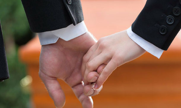 Family run Funeral Directors based in Totnes Devon for Cremation and Burial Funerals, covering Torquay, Newton Abbot, Exeter, Brixham, Paignton, South Devon and South Hams funeral directors newton abbot, funeral directors torquay, funeral directors brixham, funeral directors ashburton, funeral directors south hams, allwood funeral directors totnes